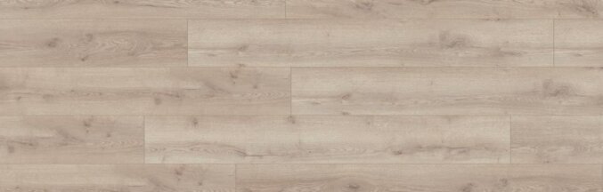 Nahaufnahme des Laminats Berg Eiche Natur D4725. Das Laminat hat eine Holzoptik mit leichten Furchen und ist gefärbt in einem hellen Beige.