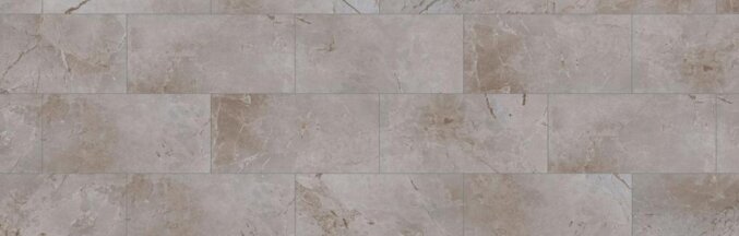 Nahaufnahme des Laminats Fliesenoptik Naxos D3000. Das Laminat hat eine graue und braune Marmoroptik und besonders breite Dielen.