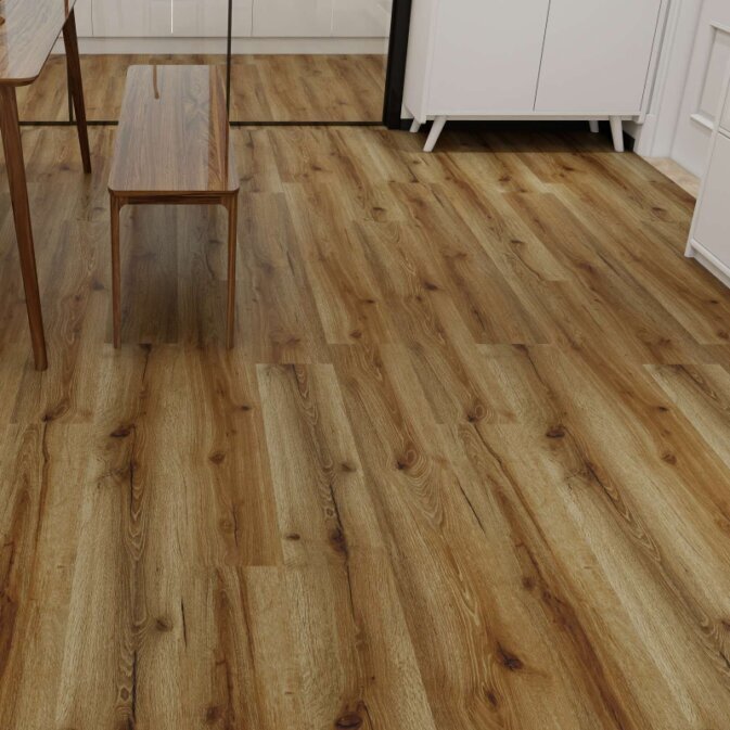 Raumbild eines Klebevinyls in einem Esszimmer. Dunkelbraune und sehr rustikal wirkende Holzoptik mit vielen schwrazen Furchen und Rissen